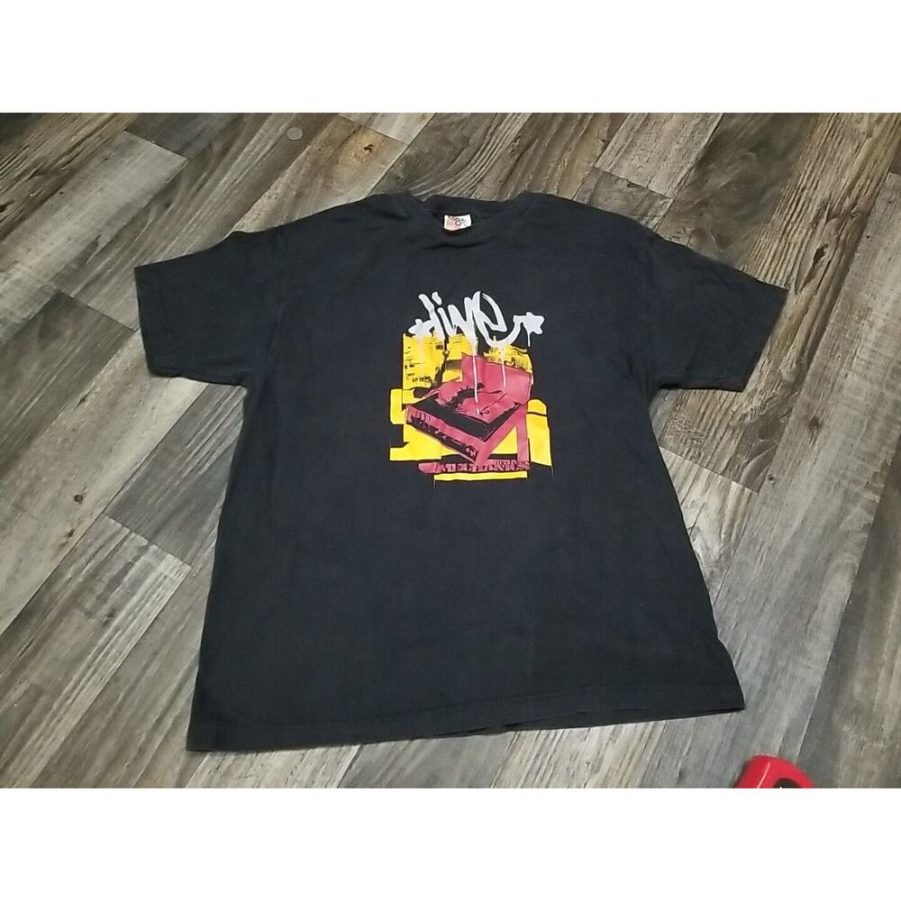 live mechanics Size‎ Large Front And Back Graphic Faded Discolored Spots
